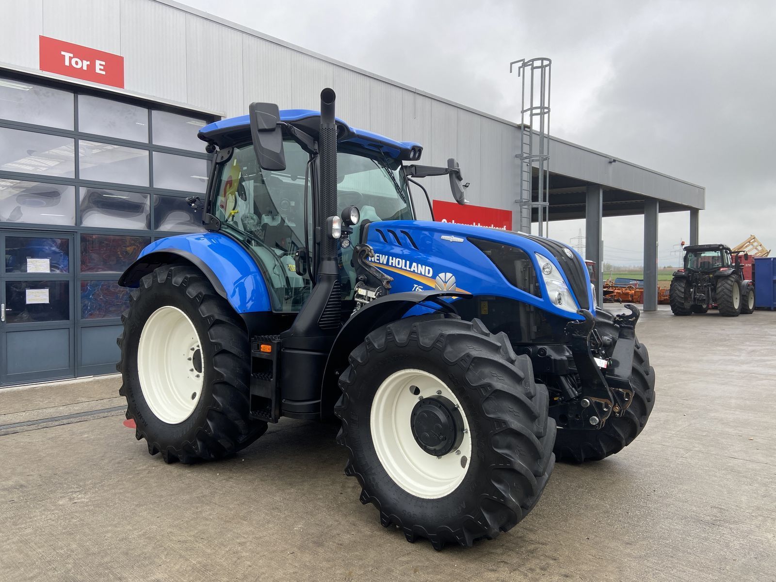 New Holland T6.145 Τρακτέρ 109.000 €