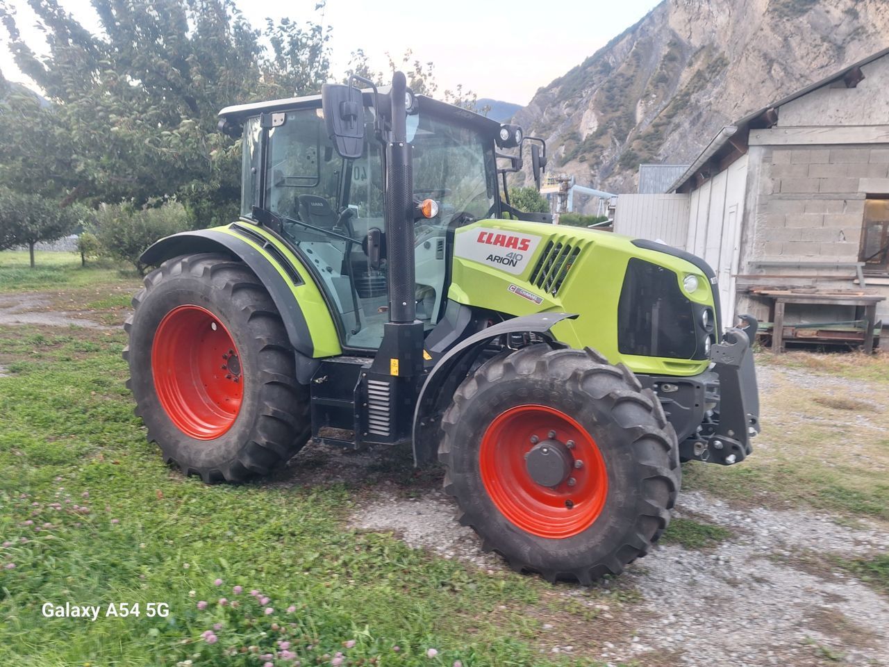 E-FARM: Claas Arion 410 - Trattore - id I7FKUER - 64.000 € - Anno di costruzione: 2021 - Ore: 540,Potenza del motore: 90,Francia