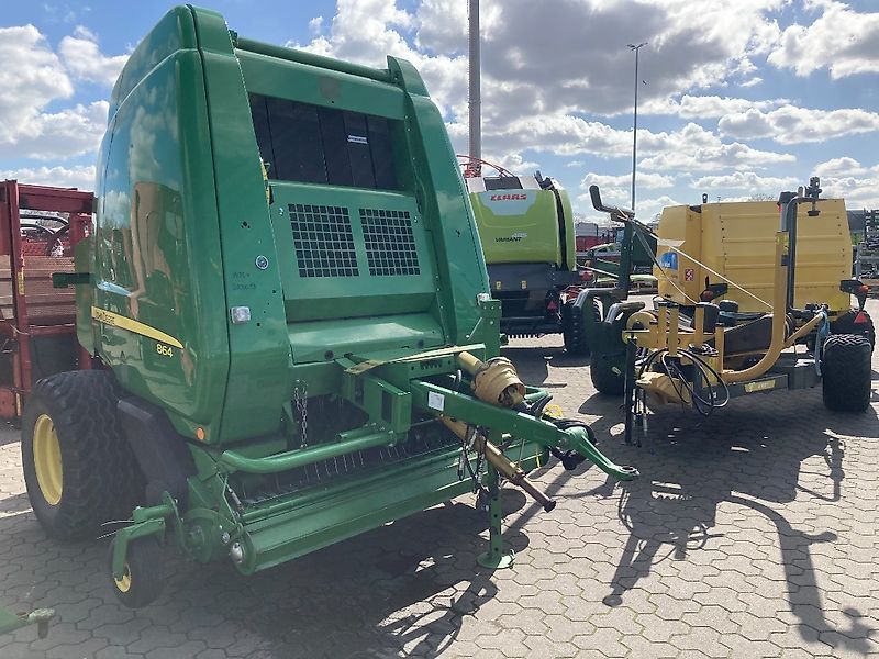 John Deere 864 Baler €18,900
