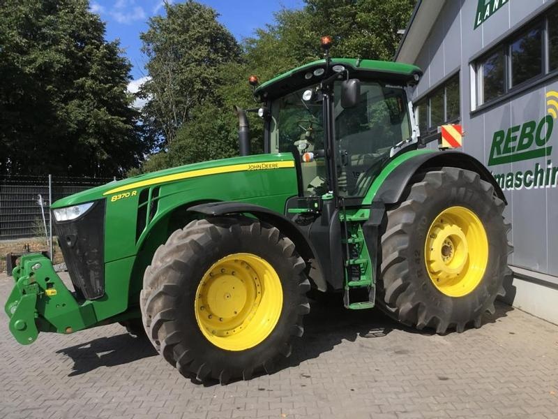 John Deere 8370 R tractor 159 000 €