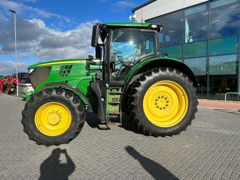 John Deere 6175 R tractor €68,721