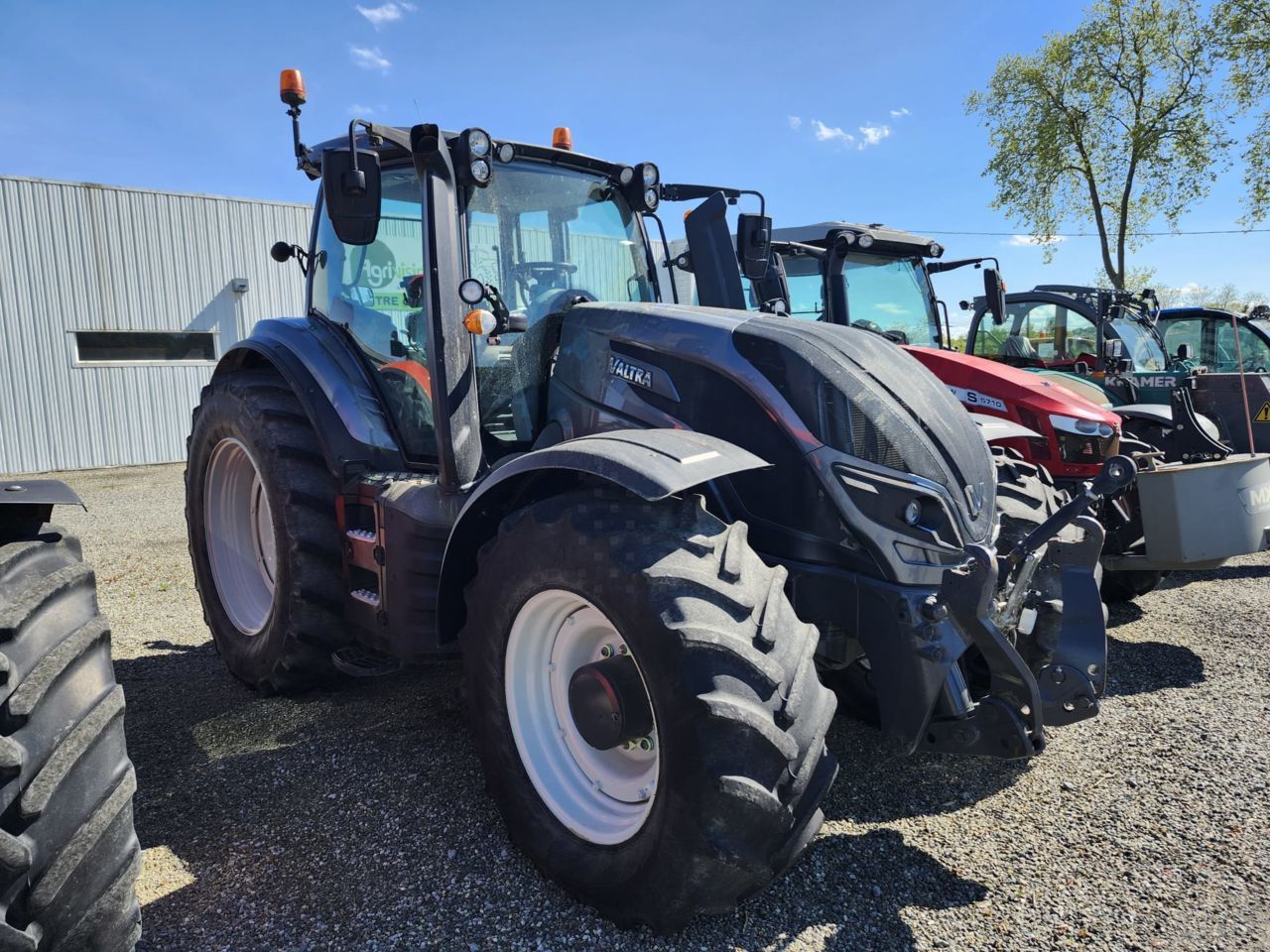 Valtra T 214 Tracteur 92 000 €