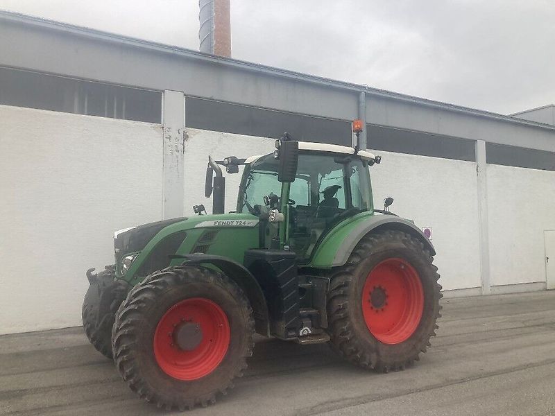 Fendt 724 Vario Profi Plus Tractor €70,833
