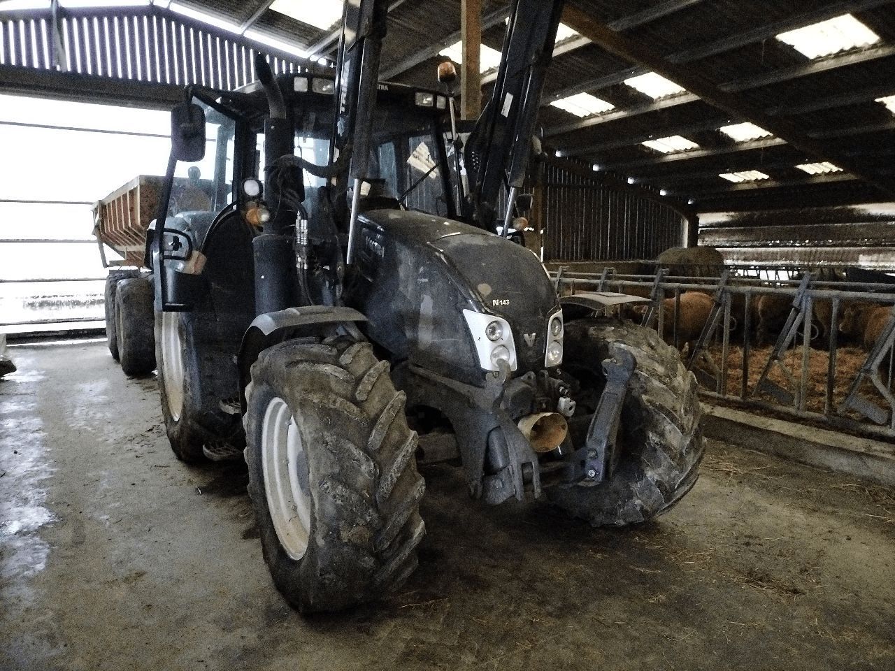 E-FARM: Valtra N143 Versu - Tractor - id ISAXDXY - 40.000 € - Año: 2013 - Horas: 7300,Potencia del motor: 152,Francia