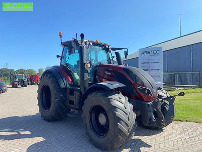 E-FARM: Valtra T254 - Tractor - id GT9Q5XY - €90,000 - Year of construction: 2018 - Engine hours: 4,100,Netherlands