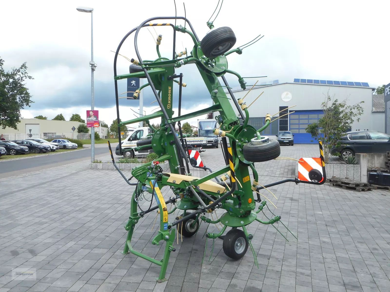 E-FARM: Krone Vendro 680 - Karuzelowy przetrząsacz do siana - id KKCCTLR - Niemcy