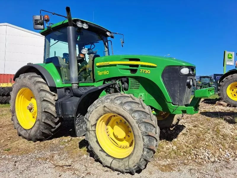 E-FARM: John Deere 7730 - Trattore - id NW5DHLY - 65.000 € - Anno di costruzione: 2009 - Ore: 6.237,Potenza del motore: 190,Francia