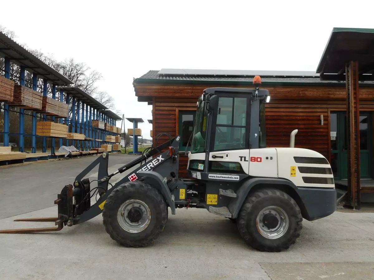 E-FARM: Terex tl 80 ( 5.000kg ) - Chargeuse sur pneus - id 5BS4G9W - 29 500 € - Année: 2016 - Lecture du nombre d'heure: 5 189,Puissance du moteur (chevaux): 61,Autriche