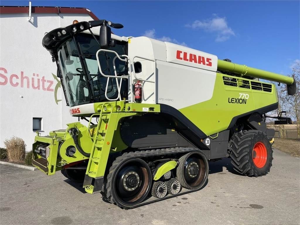 E-FARM: Claas Lexion 770 - Mähdrescher - id KC7XLBF - 205.000 € - Baujahr: 2017 - Abgelesene Motorstunden: 2.017,Motorleistung (PS): 585,Deutschland
