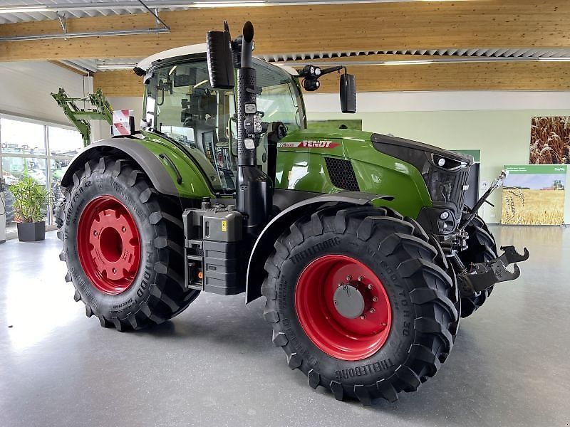 E-FARM: Fendt 728 Vario ProfiPlus - Traktor - id JETXSWB - 235.000 € - Leto izgradnje: 2024 - Število ur motorja: 575,Moč motorja (HP): 303,Nemčija