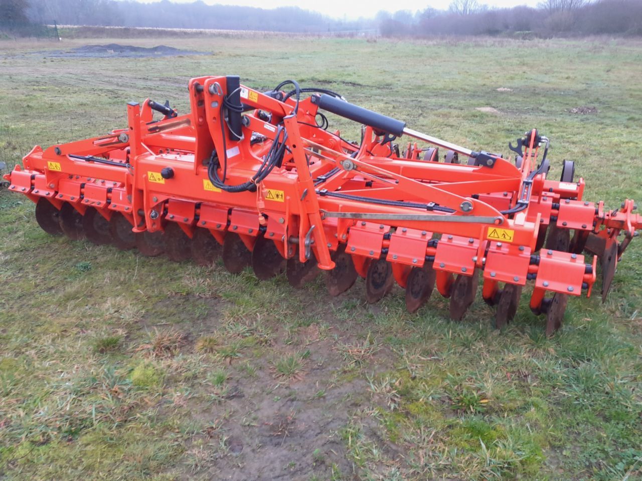 E-FARM: Kubota cd 1400 f - Cultivateur - id 9XIKCN6 - 15 990 € - Année: 2019 - France