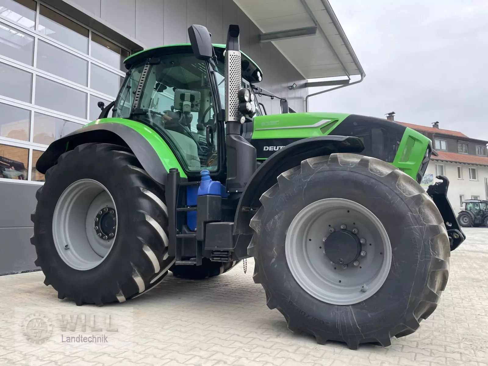 E-FARM: Deutz-Fahr Agrotron 7250 TTV - Tractor - id 3EYZGGJ - €75,546 - Year of construction: 2015 - Engine hours: 3,820,Engine power (HP): 247,Germany