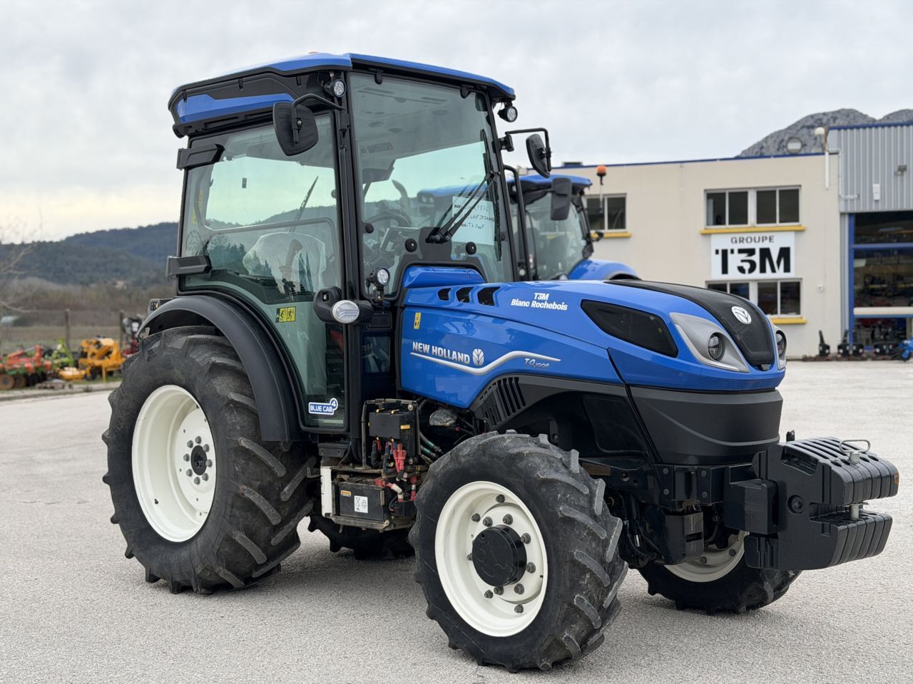 New Holland T4.100 F Tractor €59,000