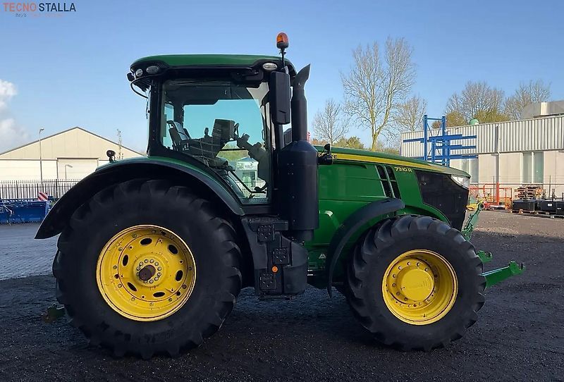 John Deere 7310 R Трактор 92 200 €