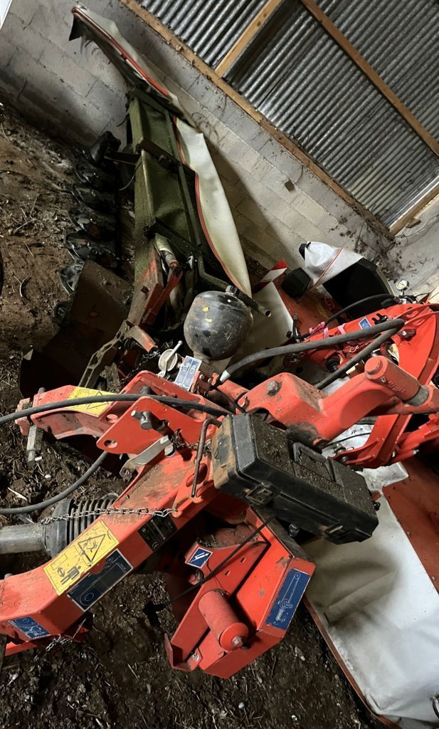 E-FARM: Kuhn GMD 350 - Segadora - id FIIYDYS - 5625 € - Año: 2011 - Francia