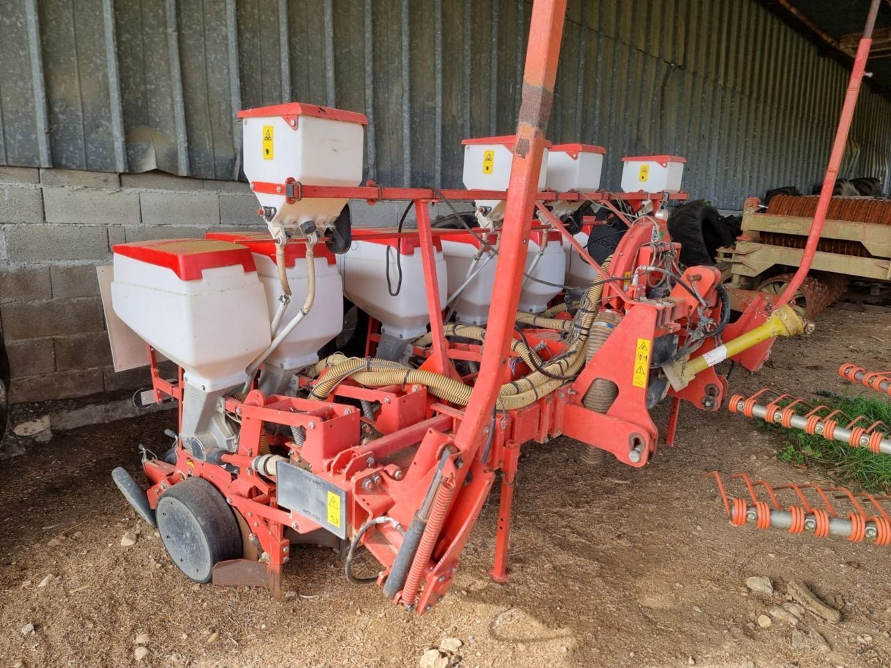 E-FARM: Gaspardo MTE 7 - Einzelkornsämaschine - id 9ZECNXX - 12.000 € - Baujahr: 2007 - Frankreich