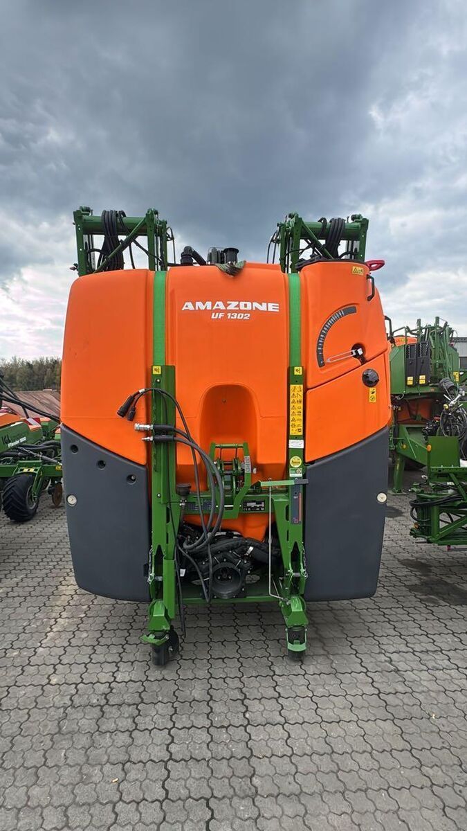 Amazone uf 1302 Sprayer €52,000
