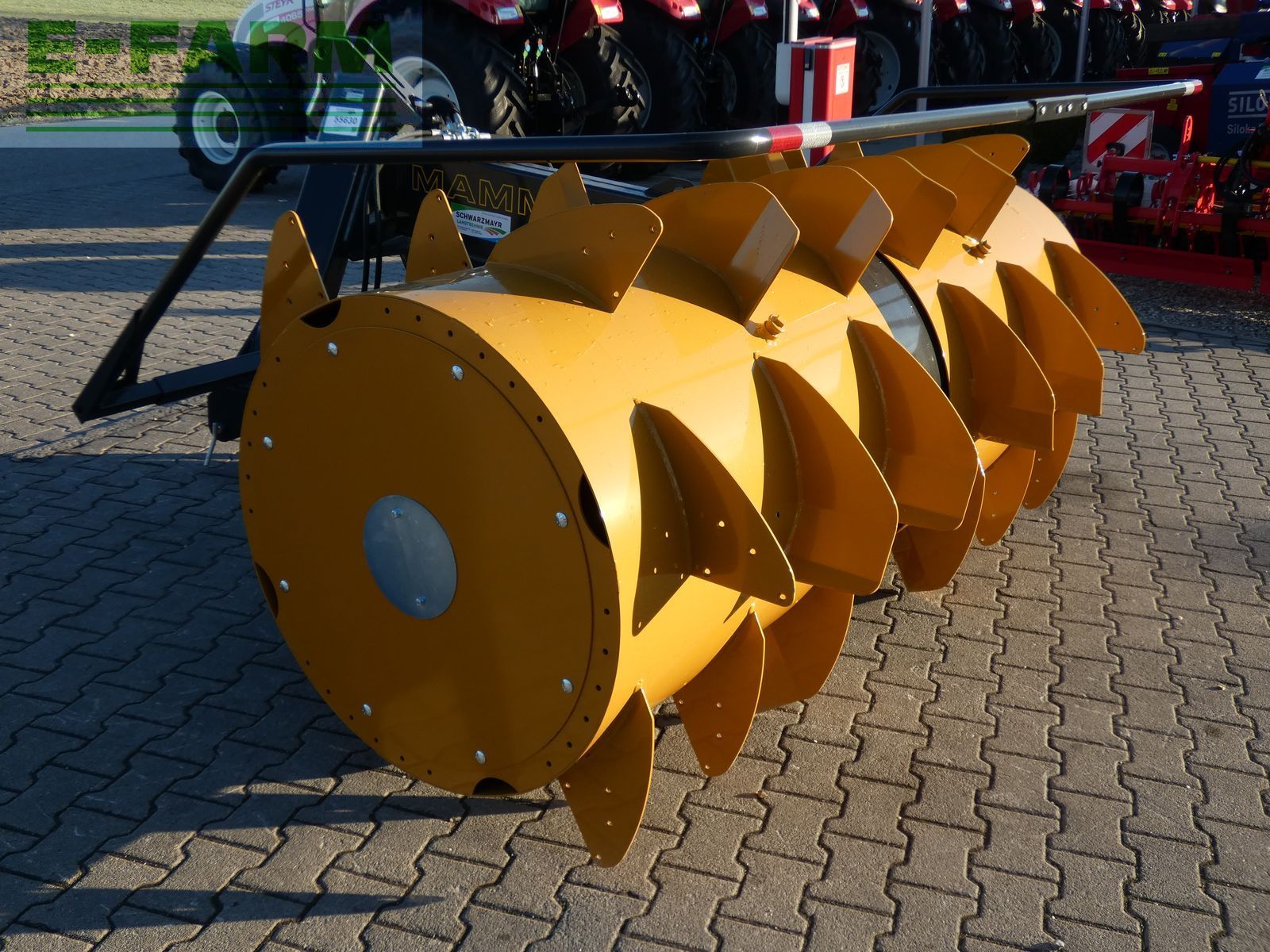 MAMMUT sf 230 gigant f-h Getreidelagerung und Logistik