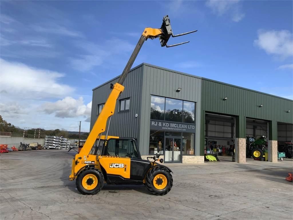 E-FARM: JCB 525-60 agri plus telehandler (st18253) - Ładowacz teleskopowy - id IWE5P8G - 35 418 € - Rok produkcji: 2018 - Motogodziny: 3932,Zjednoczone Królestwo
