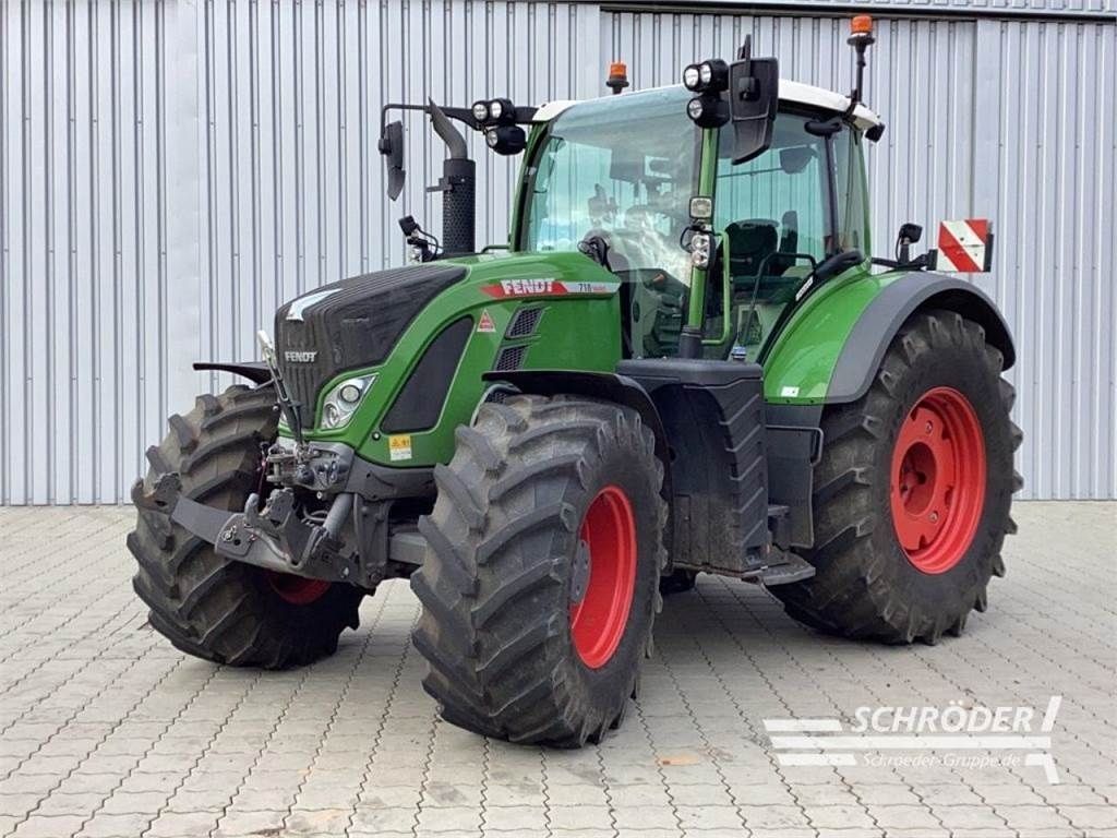 E-FARM: Fendt 718 Vario ProfiPlus - Tractor - id N9BP2BH - 148.885 € - Año: 2022 - Horas: 2909,Potencia del motor: 181,Alemania