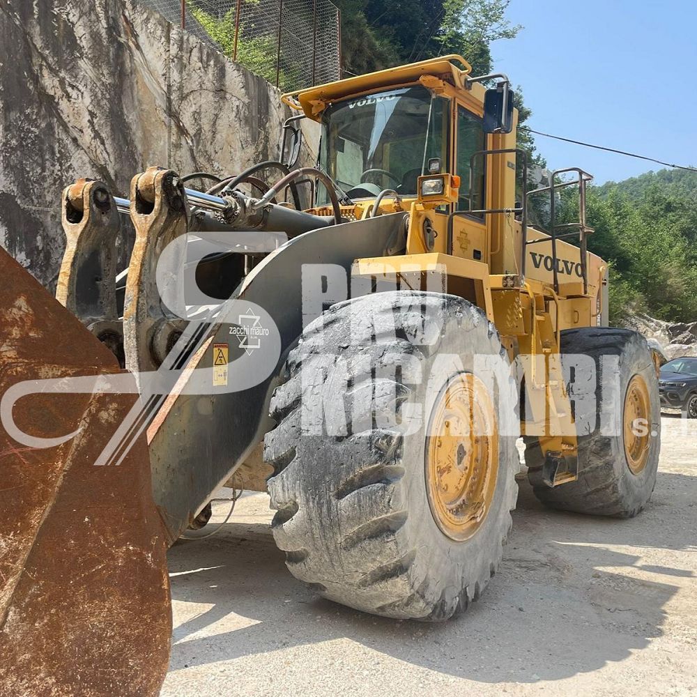 VOLVO l 330 e Ładowarka kołowa