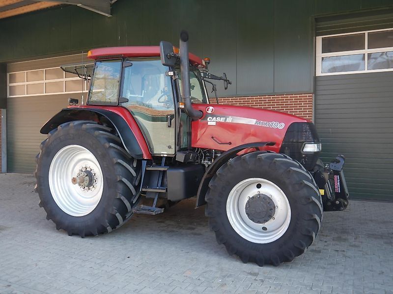 E-FARM: Case IH MXM 190 - Traktor - id GGMYMKW - 32.500 € - Baujahr: 2003 - Abgelesene Motorstunden: 7.029,Motorleistung (PS): 190,Deutschland