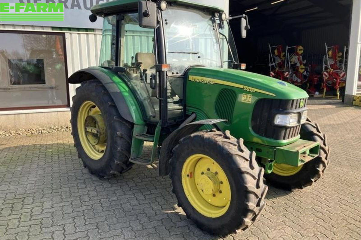 John Deere 5820 tractor €28,000