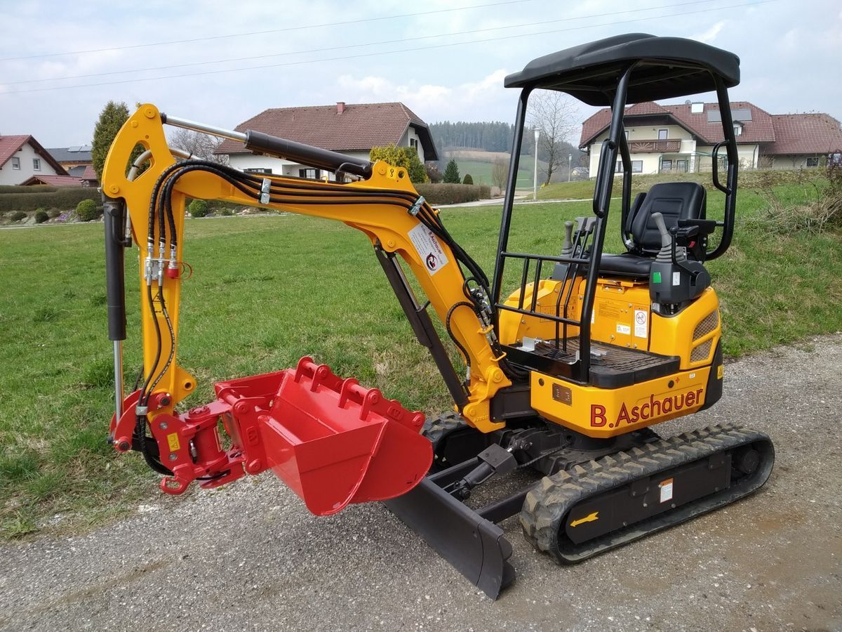 E-FARM: heracles / rhinoceros minibagger hr xn 20 - Bagger - id ANBFYWH - 16.900 € - Baujahr: 2023 - Motorleistung (PS): 14,Österreich