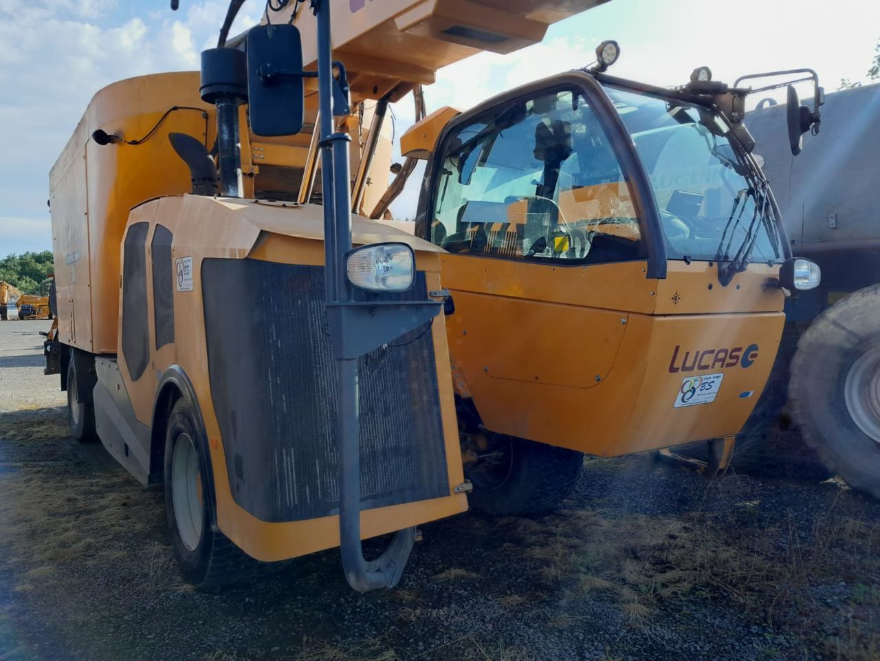 E-FARM: Lucas autospire 240 performance - Кормосмеситель - id GUF8XUQ - Год выпуска: 2021 - Франция