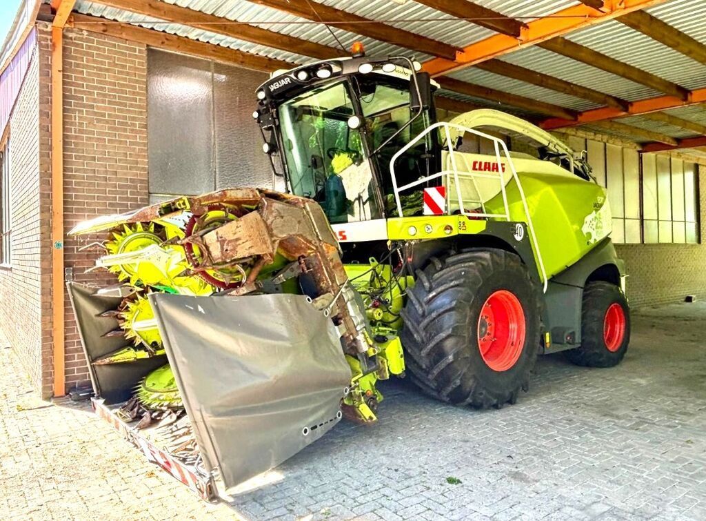 E-FARM: Claas Jaguar 870 - Sieczkarnia samobieżna - id ZEHFS1C - 251 261 € - Rok produkcji: 2018 - Motogodziny: 3118,Moc silnika: 585,Niemcy