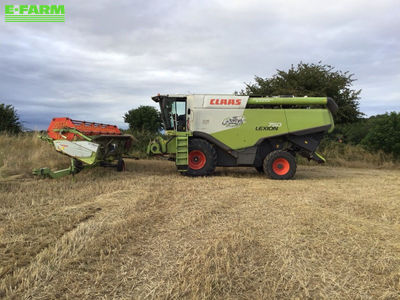 E-FARM: Claas Lexion 750 - Combine harvester - id 8DVWHGG - €142,000 - Year of construction: 2013 - Engine hours: 3,850,Engine power (HP): 449,France