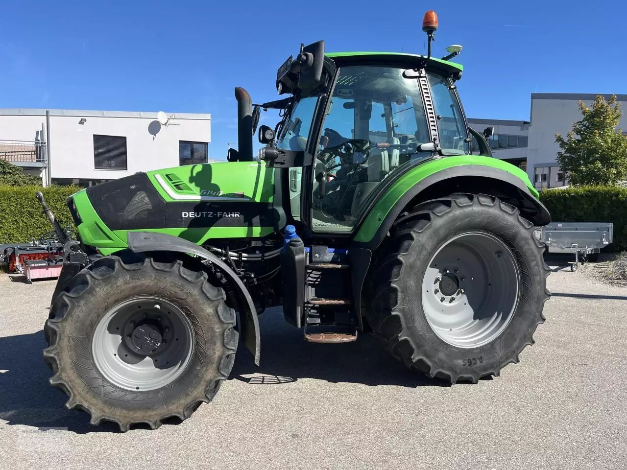 E-FARM: Deutz-Fahr Agrotron 6140 - Traktor - id JAUJZPA - 65.500 € - Baujahr: 2016 - Abgelesene Motorstunden: 5.125,Motorleistung (PS): 141,Deutschland