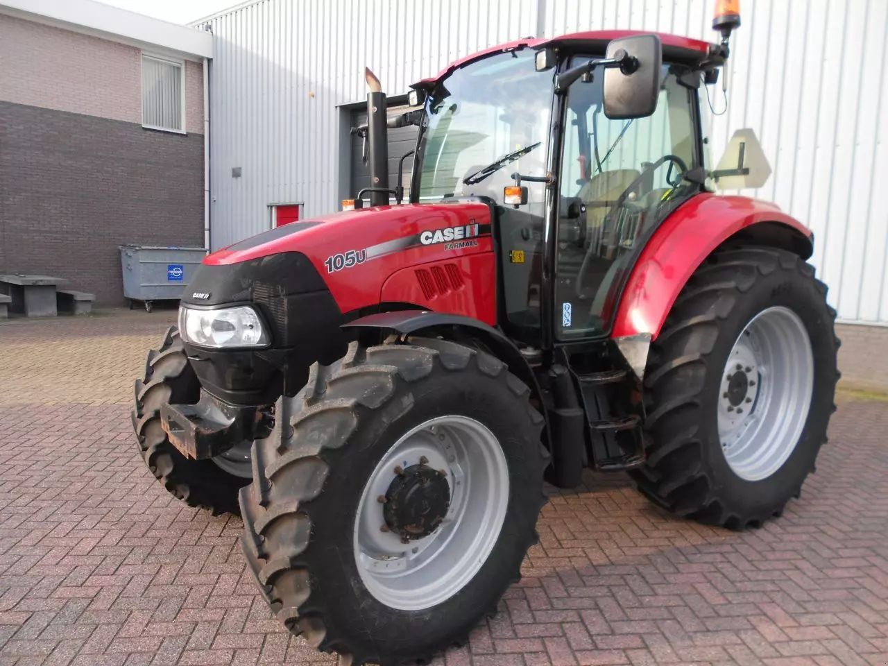 Case IH Farmall 105 U Traktor 33 500 €