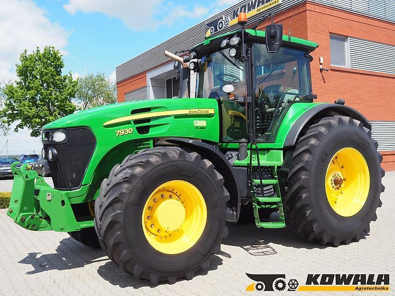 John Deere 7930 Tractor €51,000