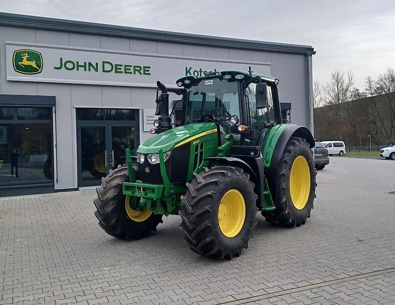 John Deere 6110 M Tractor €107,650