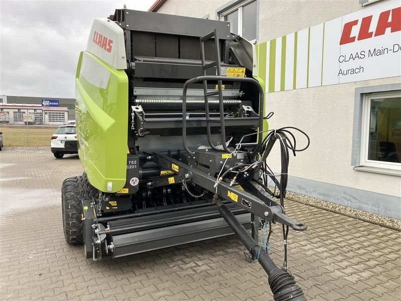 Claas Variant 485 RC Pro baler €34,800