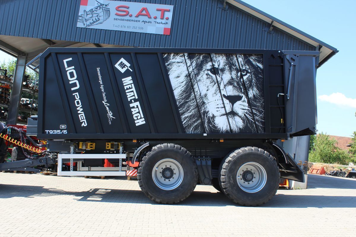 E-FARM: metal-fach t-935/6-black lion power - Forage transport - id AKIUUJX - €55,750 - Austria