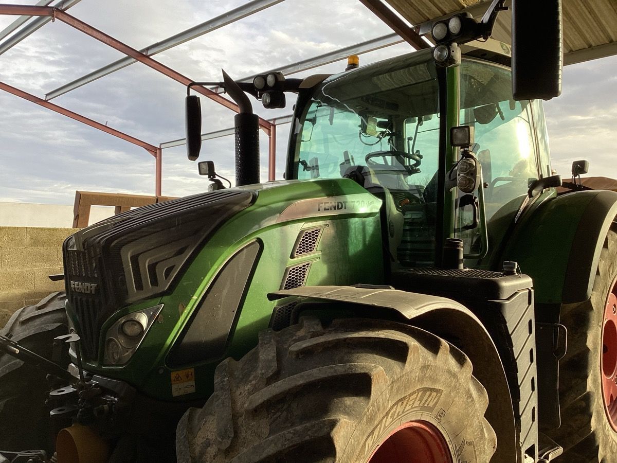 Fendt 720 Vario Tractor €102,000