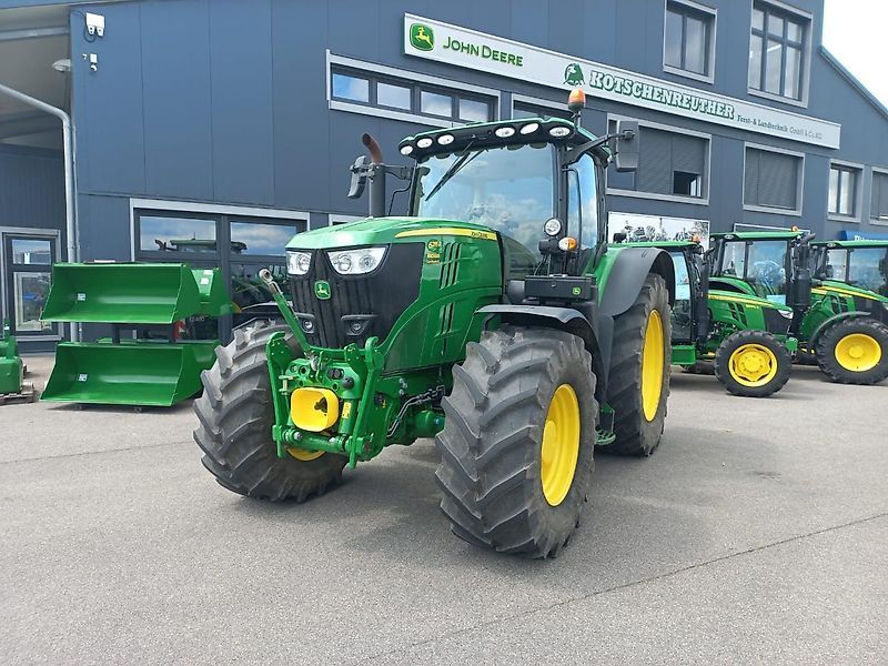 John Deere 6215 R Tractor €152,500