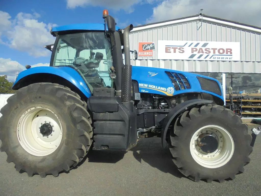 E-FARM: New Holland T8.330 - Τρακτέρ - id WFL7UIK - 88.000 € - Χρονία: 2012 - Μετρητής ωρών: 3.780,Ισχύς κινητήρα: 310,Γαλλία
