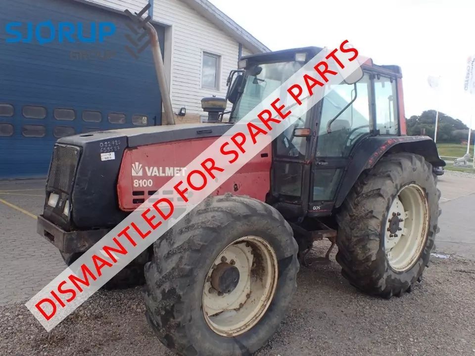 Valmet 8100 Tractor