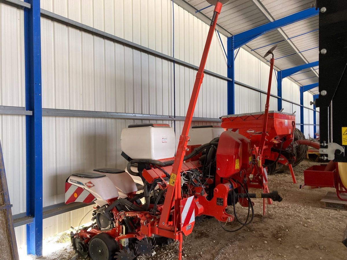 E-FARM: Kuhn kosma ts - Semoir de précision - id ELMXVJC - 23 000 € - Année: 2022 - France