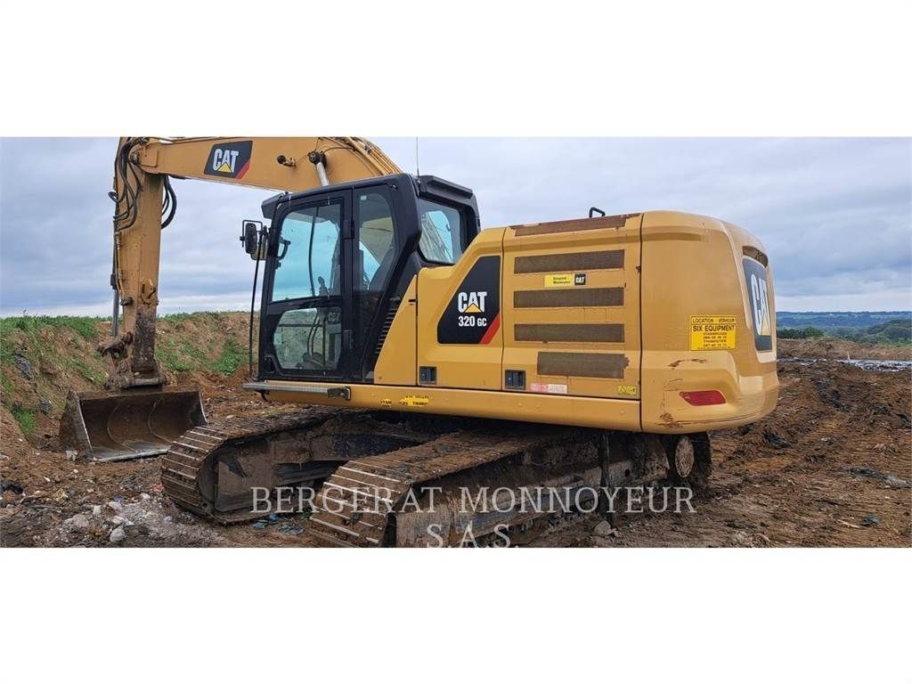 E-FARM: Caterpillar 320-07gc - Crawler excavator - id THWTJRJ - €105,000 - Year of construction: 2019 - Belgium