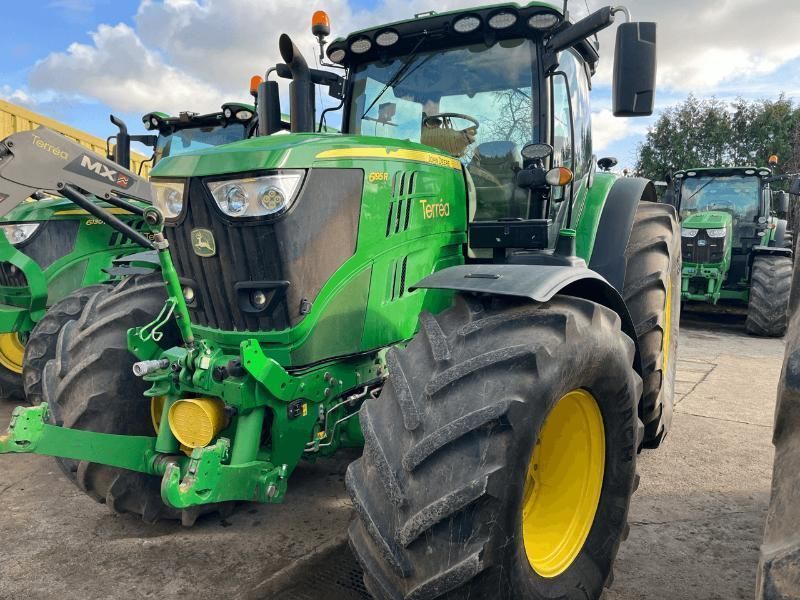 John Deere 6195 R Tractor €63,000