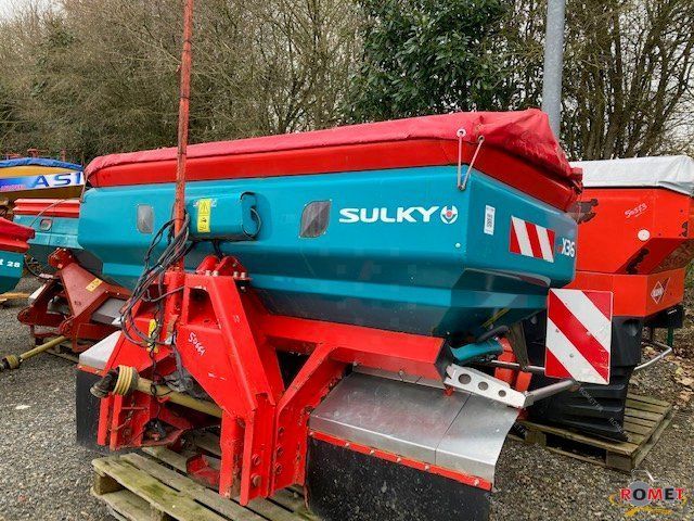 E-FARM: sulky x36 - Fertiliser spreader - id SNVRHQG - €8,500 - Year of construction: 2013 - France