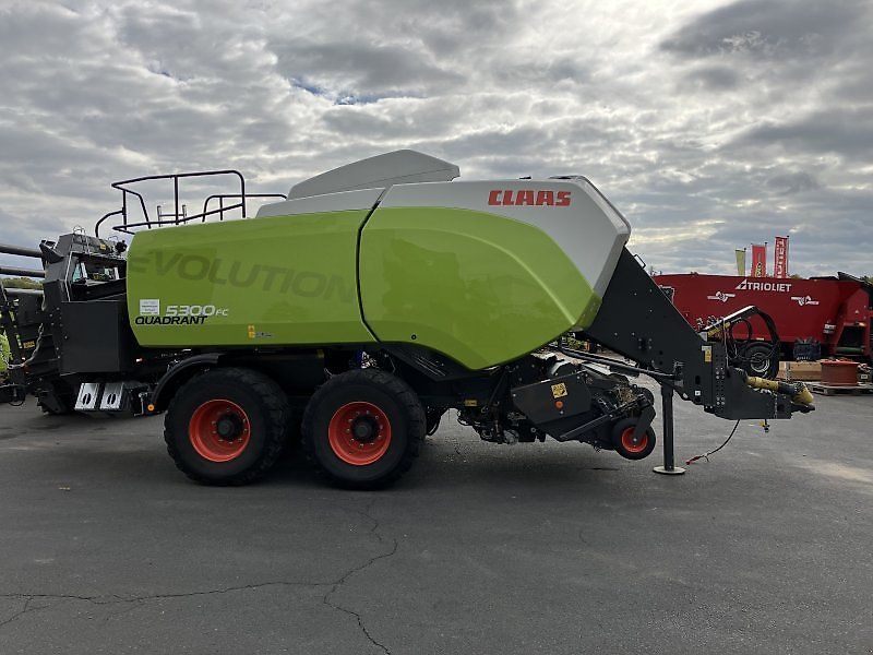 E-FARM: Claas Quadrant 5300 FC - Presse à balles - id X7PKMY4 - 159 000 € - Année: 2022 - Allemagne