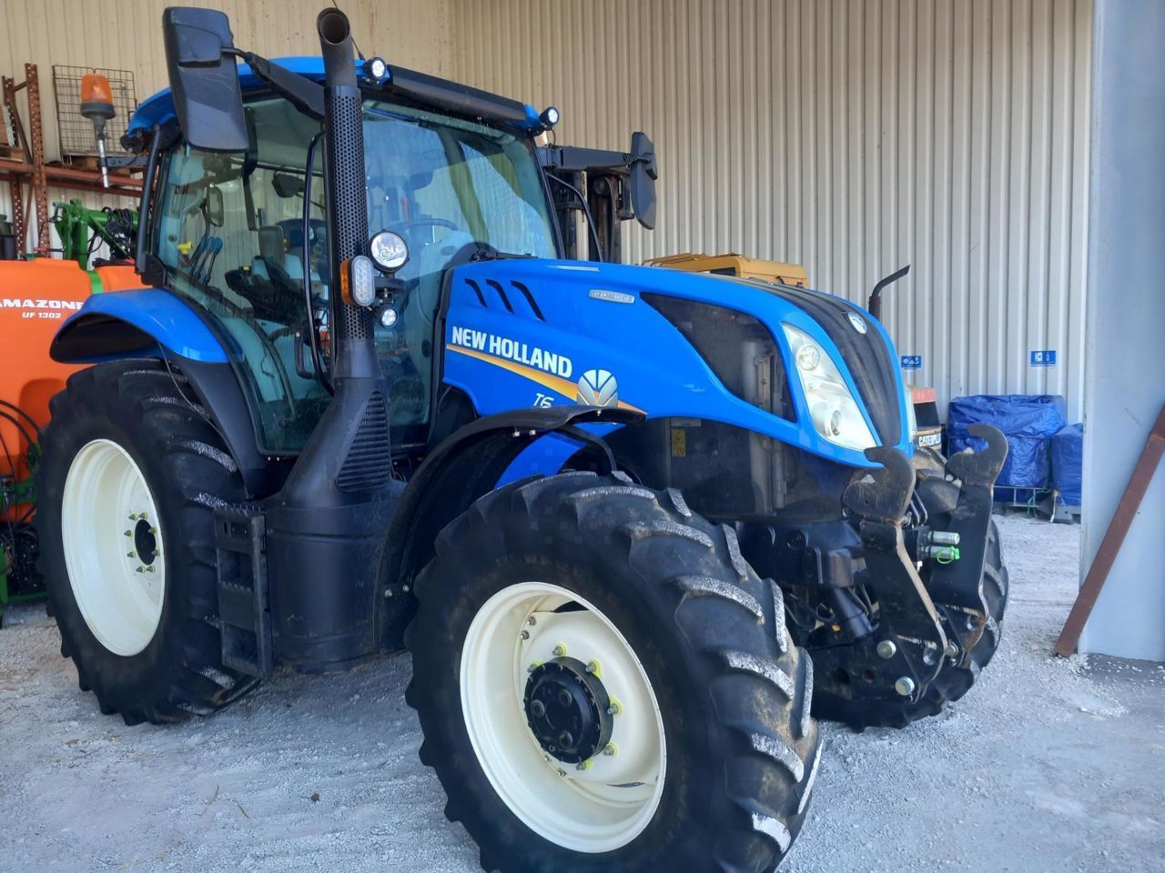 E-FARM: New Holland T6.145 - Tractor - id DV2LNGH - Year of construction: 2022 - Engine hours: 1,500,Engine power (HP): 125,France