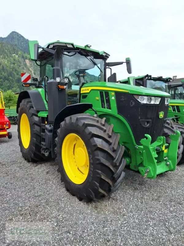 E-FARM: John Deere 7R 330 - Traktor - id WHCBYHZ - 225.833 € - Produktionsår: 2023 - Motortimer: 1,Motoreffekt (HP): 330,Østrig
