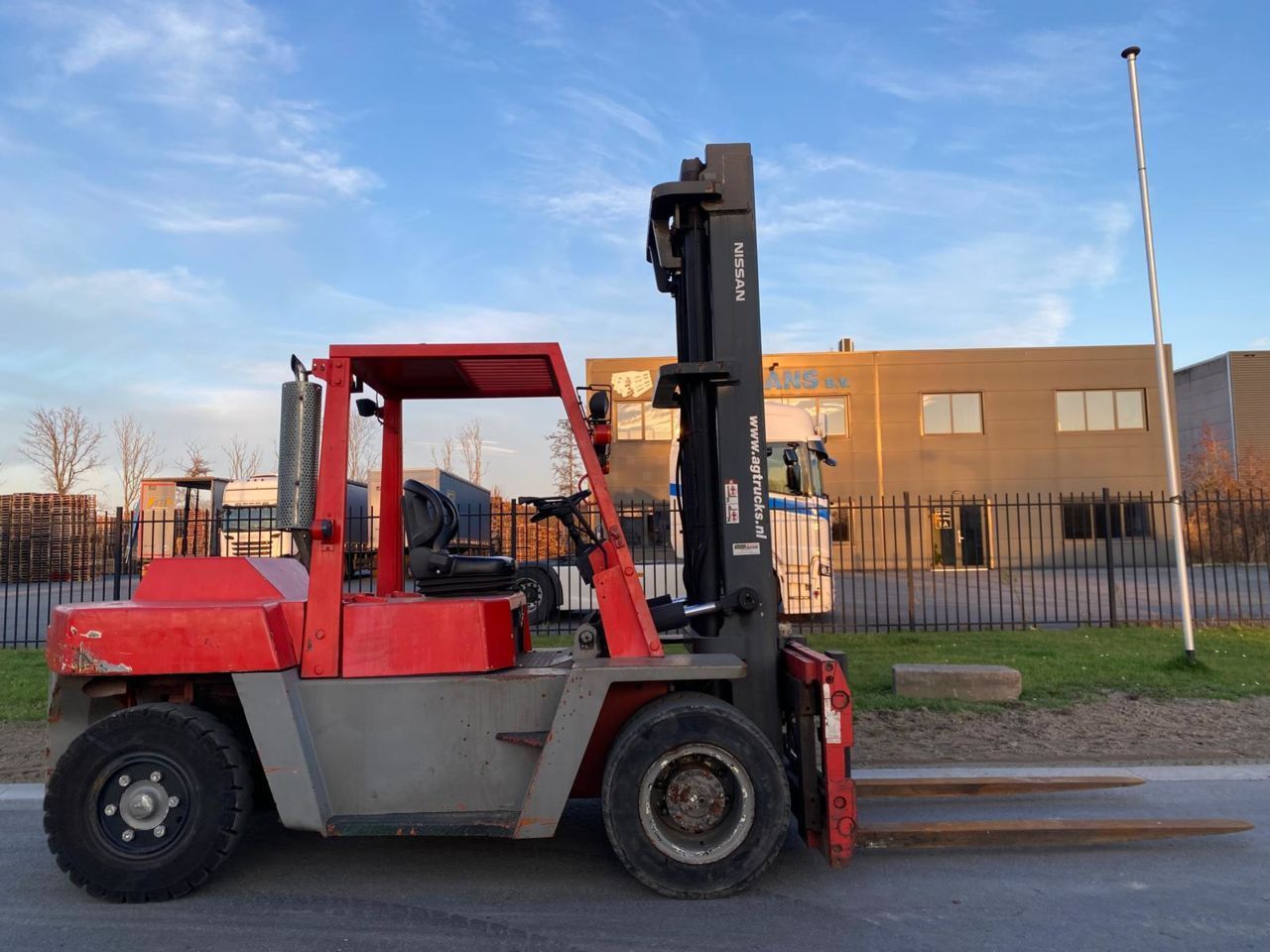 NISSAN 31zvf05h70u Περονοφόρο ανυψωτικό