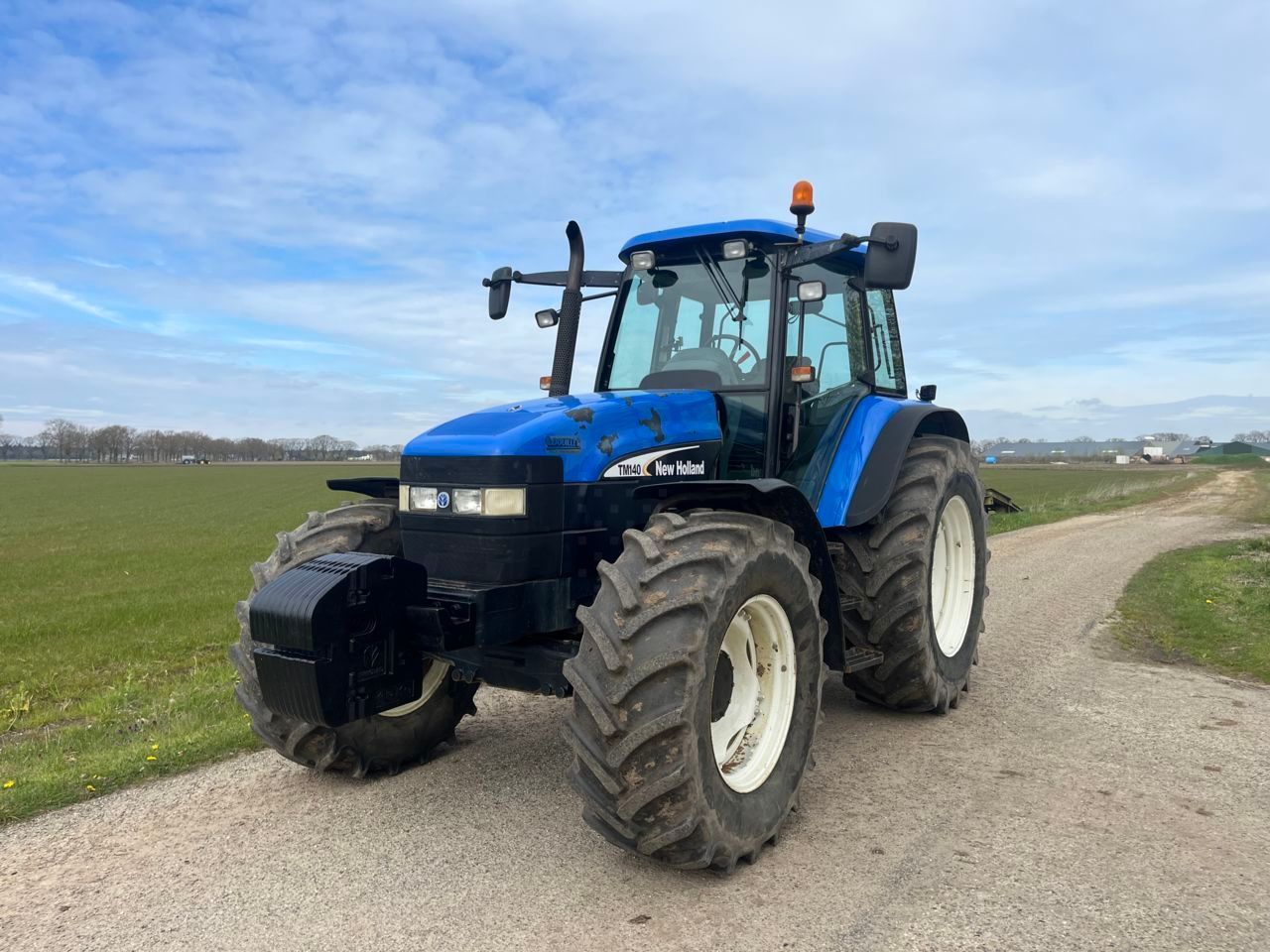 New Holland TM 140 Traktor 25 000 €